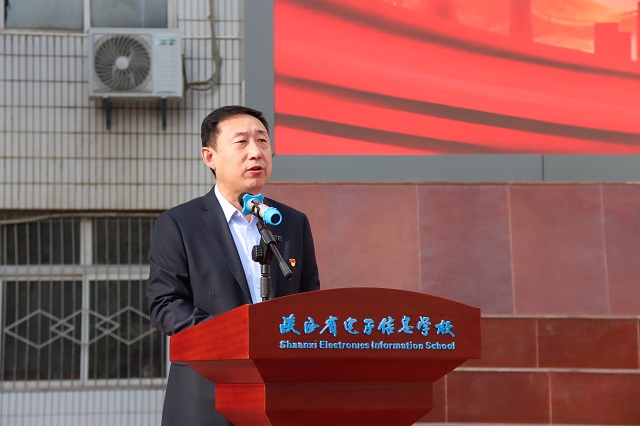 校长助理胡振彪讲话 - 副本.jpg