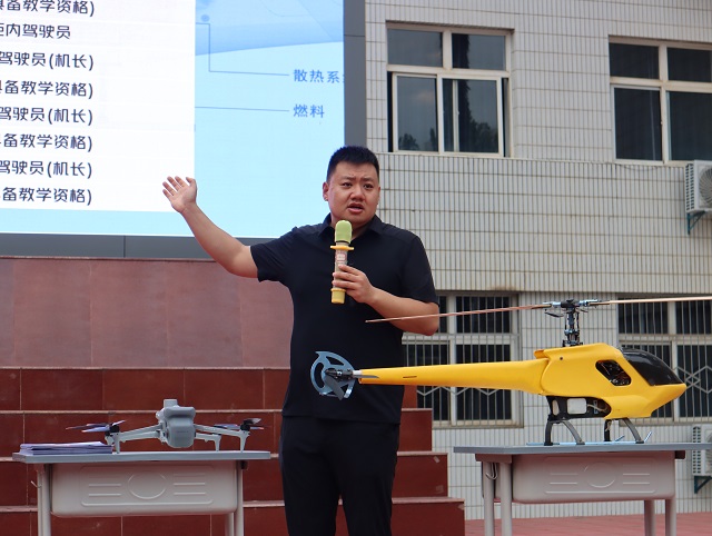1792134384687451.jpg 企业培训讲师作主题宣讲 - 副本.jpg